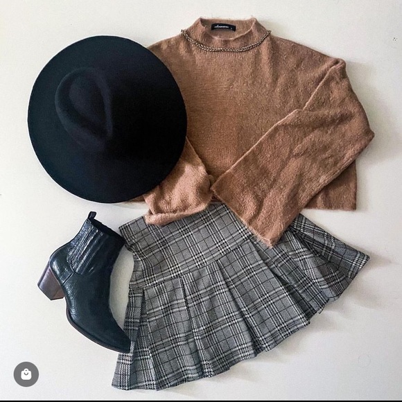 Walk This Way Mock Neck Sweater - Picture 2 of 11